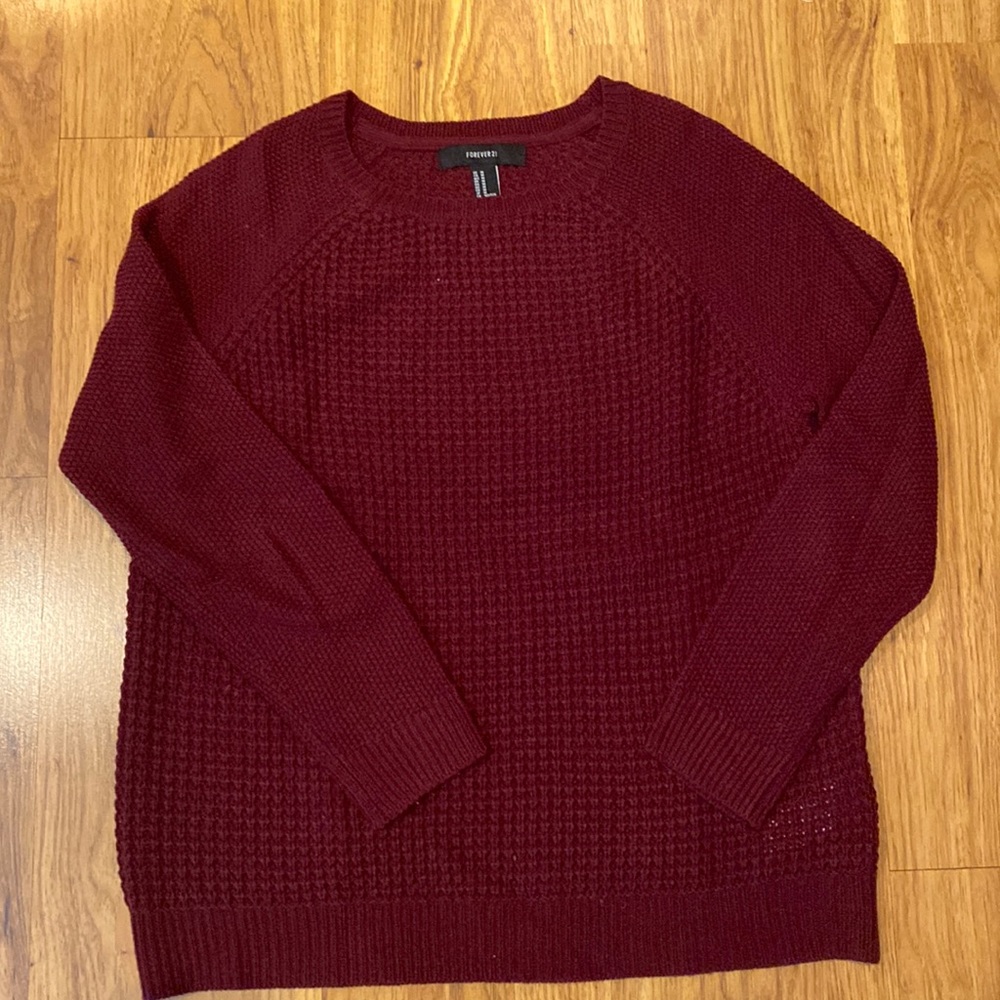 Forever 21 crewneck sweater in beautiful wine color